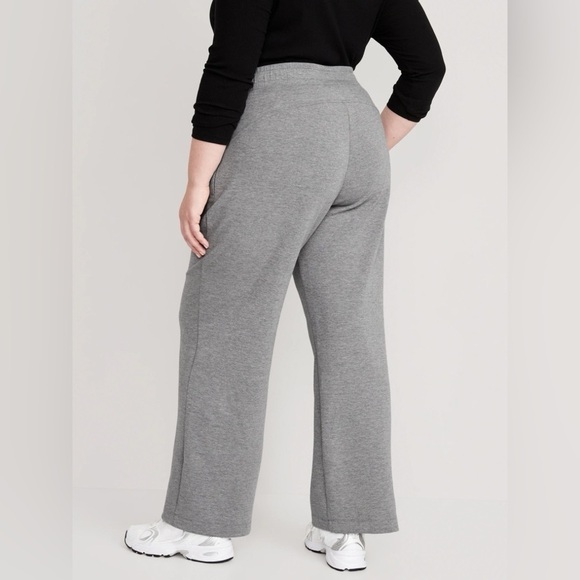 NWT! High-Waisted Dynamic Fleece Pintucked Wide-Leg - Size XL - Picture 3 of 4